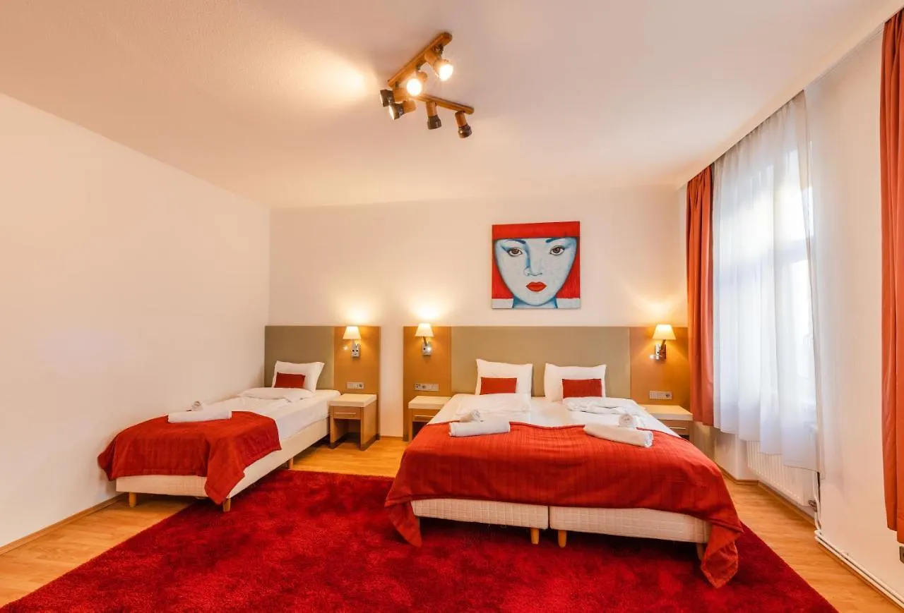 Hallo Vienna Suite Apartment Nr 8 Austria